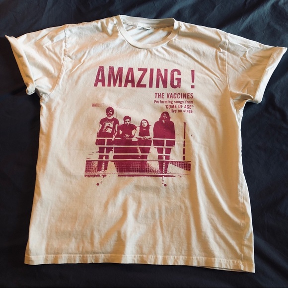 Tops - The Vaccines band tee